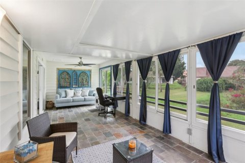 House in Tarpon Springs, Florida 2 bedrooms, 120.68 sq.m. № 1910671 - photo 6