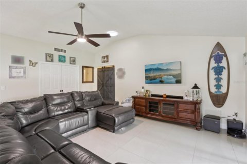House in Tarpon Springs, Florida 2 bedrooms, 120.68 sq.m. № 1910671 - photo 20