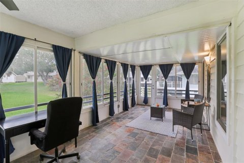 House in Tarpon Springs, Florida 2 bedrooms, 120.68 sq.m. № 1910671 - photo 5