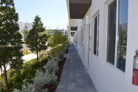 Condo in Doral, Florida, 3 bedrooms  № 1953666 - photo 20