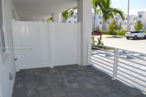 Condo in Doral, Florida, 3 bedrooms  № 1953666 - photo 18