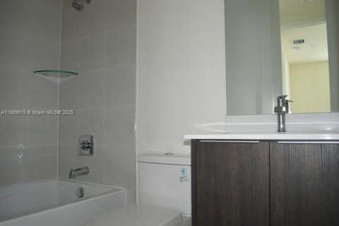 Condo in Doral, Florida, 3 bedrooms  № 1953666 - photo 12