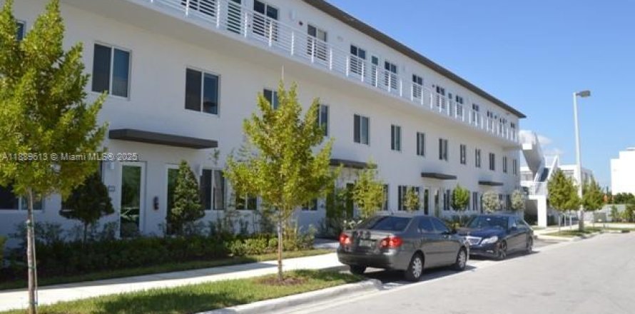 Condo in Doral, Florida, 3 bedrooms  № 1953666