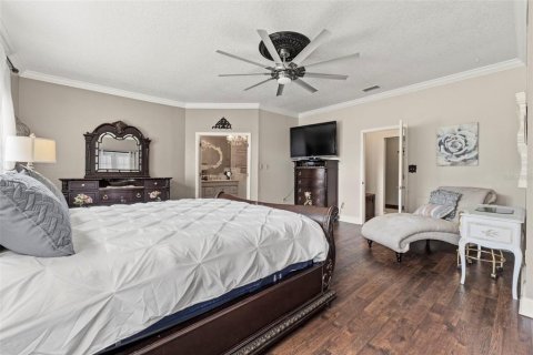House in Sorrento, Florida 4 bedrooms, 402.08 sq.m. № 1841609 - photo 27