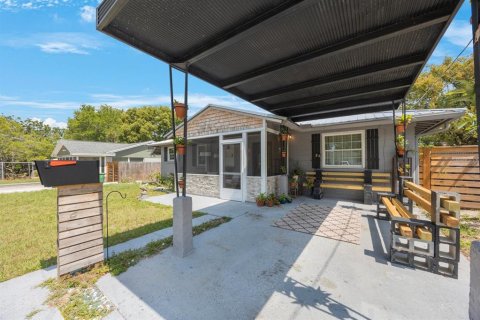 House in Tampa, Florida 3 bedrooms, 108.6 sq.m. № 1783188 - photo 3