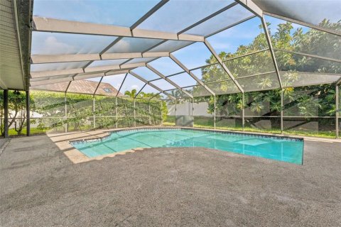 Casa en venta en Palm Harbor, Florida, 4 dormitorios, 240.62 m2 № 2230962 - foto 19