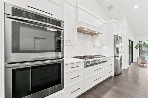 Casa en venta en Palm Harbor, Florida, 4 dormitorios, 240.62 m2 № 2230962 - foto 3