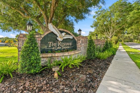 Casa en venta en Palm Harbor, Florida, 4 dormitorios, 240.62 m2 № 2230962 - foto 13