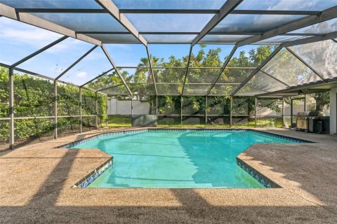 Casa en venta en Palm Harbor, Florida, 4 dormitorios, 240.62 m2 № 2230962 - foto 21
