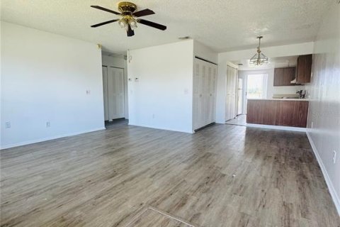 Copropriété à louer à Kissimmee, Floride: 2 chambres, 89.19 m2 № 2113873 - photo 3