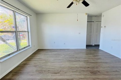 Copropriété à louer à Kissimmee, Floride: 2 chambres, 89.19 m2 № 2113873 - photo 2