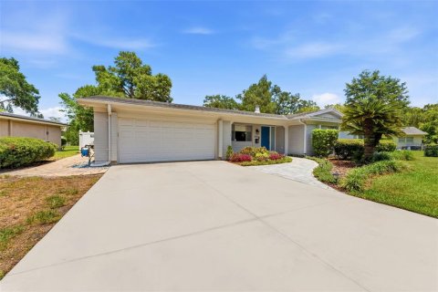 Villa ou maison à vendre à Tampa, Floride: 4 chambres, 199.37 m2 № 2355166 - photo 4