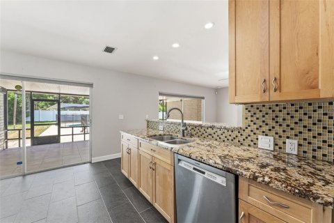 Villa ou maison à vendre à Tampa, Floride: 4 chambres, 199.37 m2 № 2355166 - photo 20