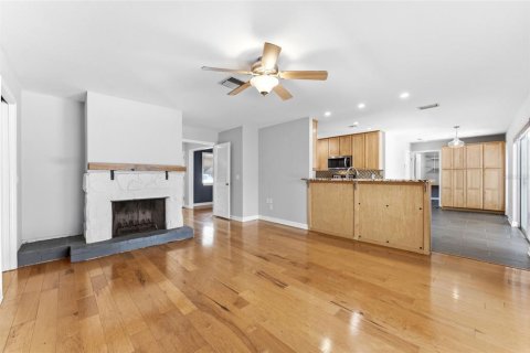 Villa ou maison à vendre à Tampa, Floride: 4 chambres, 199.37 m2 № 2355166 - photo 12