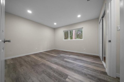 House in Lake Panasoffkee, Florida 3 bedrooms, 189.71 sq.m. № 1904673 - photo 25