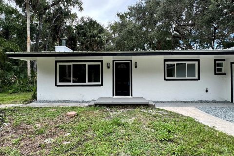 House in Lake Panasoffkee, Florida 3 bedrooms, 189.71 sq.m. № 1904673 - photo 3