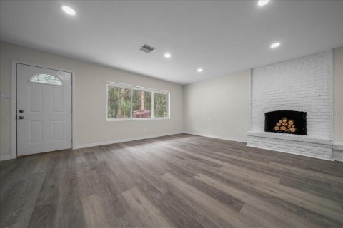 House in Lake Panasoffkee, Florida 3 bedrooms, 189.71 sq.m. № 1904673 - photo 8
