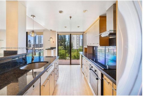 Снять в аренду кондоминиум в Санни-Айлс-Бич, Флорида 2 спальни, 115.2м2, № 2030674 - фото 8