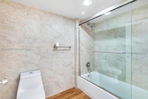 Снять в аренду кондоминиум в Санни-Айлс-Бич, Флорида 2 спальни, 115.2м2, № 2030674 - фото 16