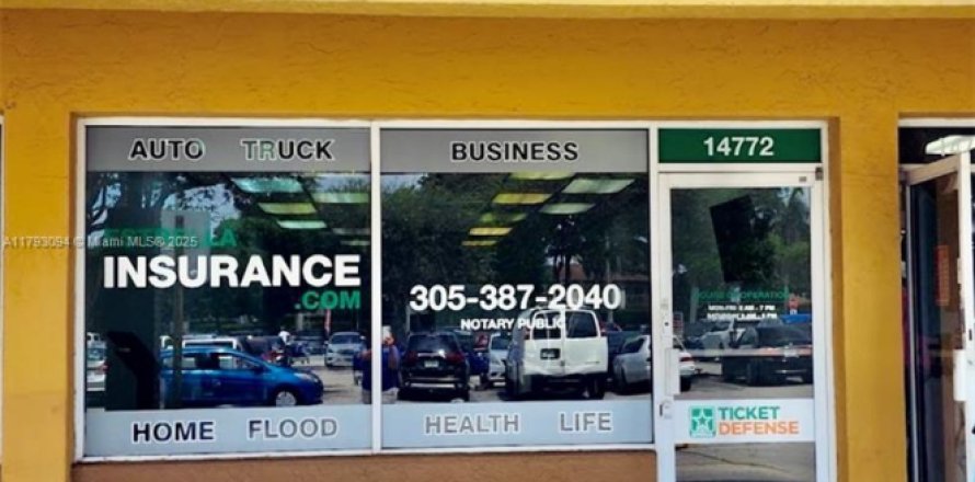 Коммерческая недвижимость в Майами, Флорида № 2021732