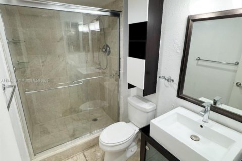 Купить кондоминиум в Авентура, Флорида 2 спальни, 107.58м2, № 1848379 - фото 13