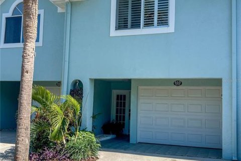 Adosado en venta en Indian Rocks Beach, Florida, 3 dormitorios, 145.48 m2 № 1761247 - foto 2