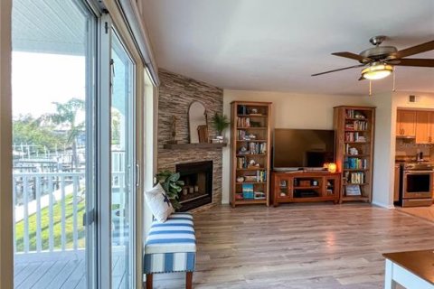 Adosado en venta en Indian Rocks Beach, Florida, 3 dormitorios, 145.48 m2 № 1761247 - foto 12