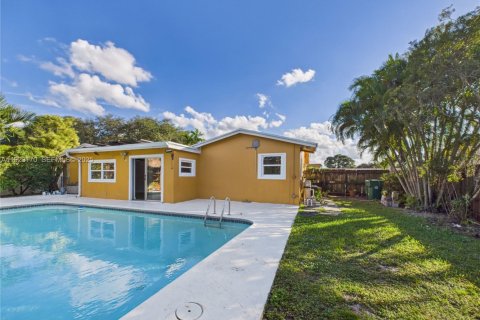 Купить виллу или дом в Купер-Сити, Флорида 3 спальни, 155.33м2, № 1976835 - фото 25