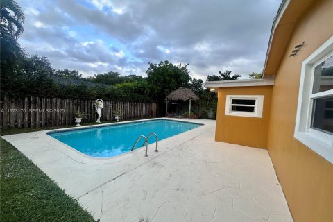 Купить виллу или дом в Купер-Сити, Флорида 3 спальни, 155.33м2, № 1976835 - фото 11