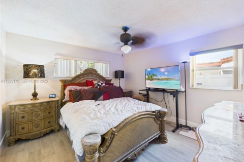 Купить виллу или дом в Купер-Сити, Флорида 3 спальни, 155.33м2, № 1976835 - фото 16