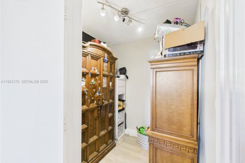 Купить виллу или дом в Купер-Сити, Флорида 3 спальни, 155.33м2, № 1976835 - фото 17