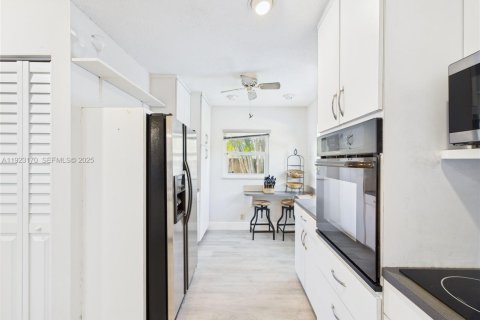 Купить виллу или дом в Купер-Сити, Флорида 3 спальни, 155.33м2, № 1976835 - фото 21