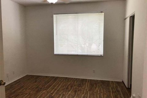 Touwnhouse à louer à Tamarac, Floride: 2 chambres, 87.79 m2 № 2087694 - photo 9