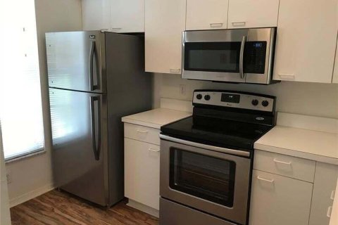 Touwnhouse à louer à Tamarac, Floride: 2 chambres, 87.79 m2 № 2087694 - photo 4