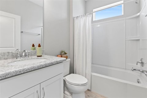 House in Daytona Beach, Florida 3 bedrooms, 171.68 sq.m. № 1866266 - photo 18