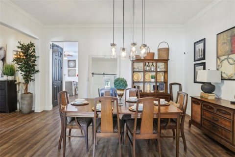 House in Orlando, Florida 4 bedrooms, 275.46 sq.m. № 1690861 - photo 7