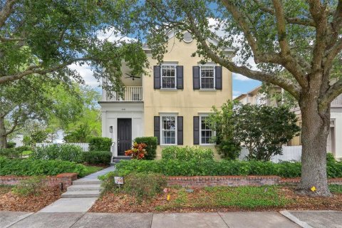 House in Orlando, Florida 4 bedrooms, 275.46 sq.m. № 1690861 - photo 1