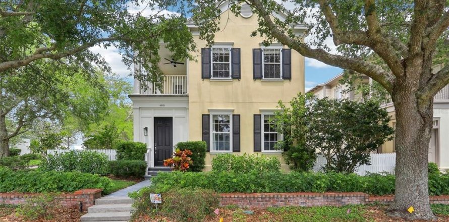 House in Orlando, Florida 4 bedrooms, 275.46 sq.m. № 1690861