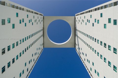 Condo in Miami, Florida, 2 bedrooms  № 2053029 - photo 6