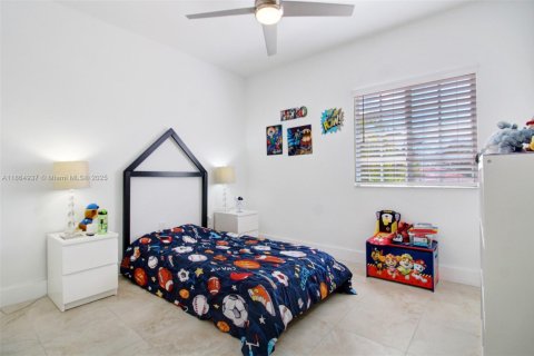 House in Homestead, Florida 4 bedrooms, 255.67 sq.m. № 1893220 - photo 28