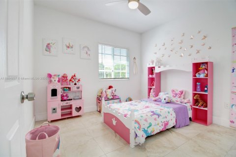 House in Homestead, Florida 4 bedrooms, 255.67 sq.m. № 1893220 - photo 30