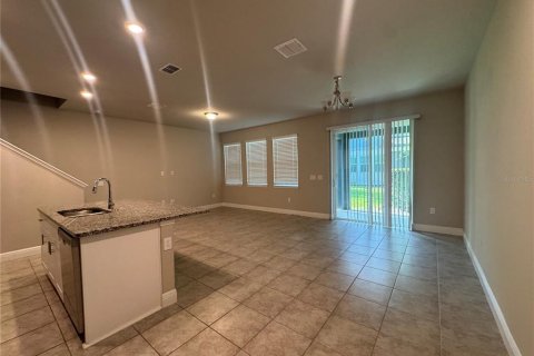 Touwnhouse à louer à Winter Park, Floride: 3 chambres, 220.92 m2 № 2380919 - photo 4