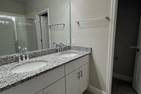 Touwnhouse à louer à Winter Park, Floride: 3 chambres, 220.92 m2 № 2380919 - photo 16