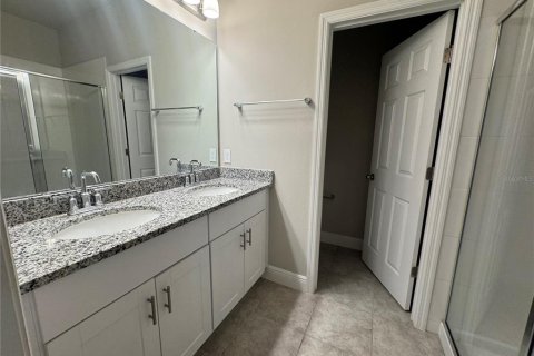 Touwnhouse à louer à Winter Park, Floride: 3 chambres, 220.92 m2 № 2380919 - photo 12