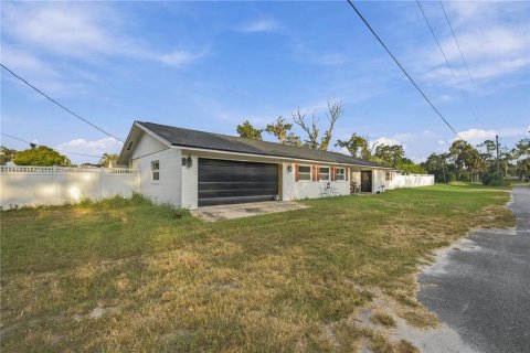 House in Ocala, Florida 3 bedrooms, 168.52 sq.m. № 2393831 - photo 2