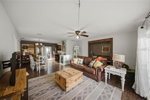 House in Ocala, Florida 3 bedrooms, 168.52 sq.m. № 2393831 - photo 7