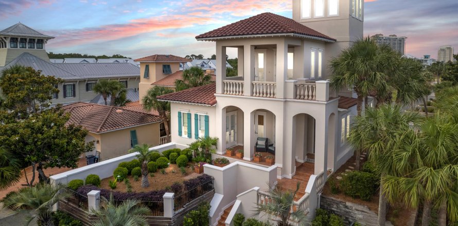 House in Miramar Beach, Florida 4 bedrooms, 288.65 sq.m. № 561437