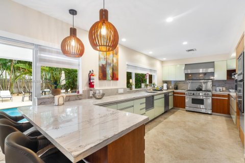 House in Fort Lauderdale, Florida 5 bedrooms, 273.88 sq.m. № 1850316 - photo 14