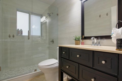 House in Fort Lauderdale, Florida 5 bedrooms, 273.88 sq.m. № 1850316 - photo 26