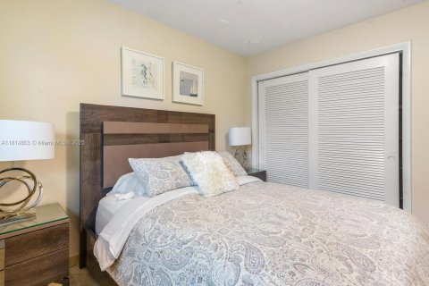 House in Fort Lauderdale, Florida 5 bedrooms, 273.88 sq.m. № 1850316 - photo 21